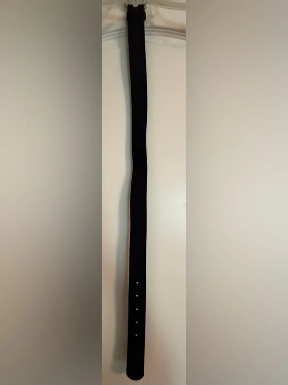 BOYS BLACK LEATHER BELT SIZE SMALL (24) Excellent condition